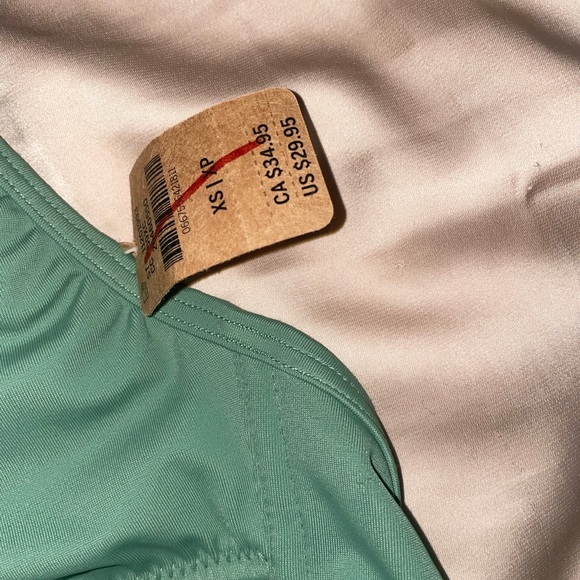 Two bikini - Picture 7 of 10